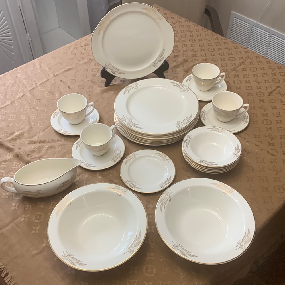 Vintage Lifetime China Co. Semi-Vitreous Alliance Ohio Prairie Gold China Pieces